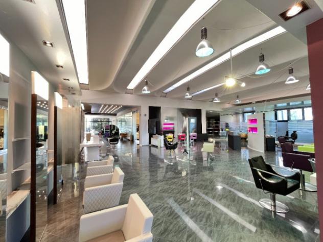 Immobile di 1650 m² con più di 5 locali in vendita a Brescia - Foto 9
