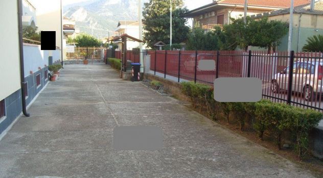 Capaccio Paestum (SA)Via Ugo la Malfa appartamento e garage occasione ASTA - Foto 2