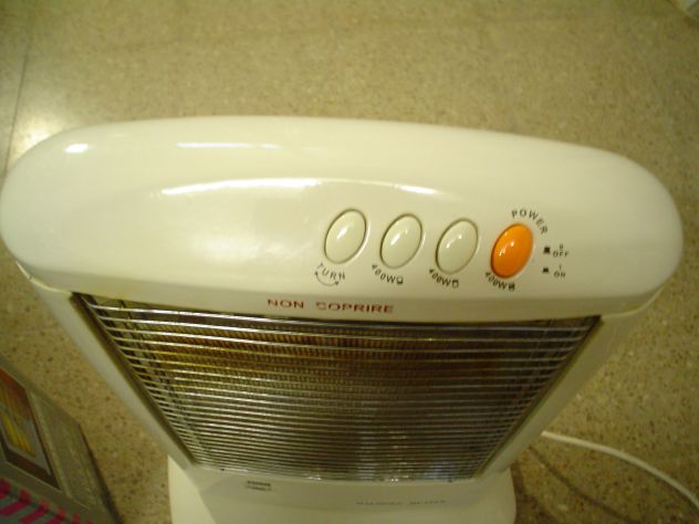 offro Stufa Alogena maxi oscillante 1200 watt quasi nuova
