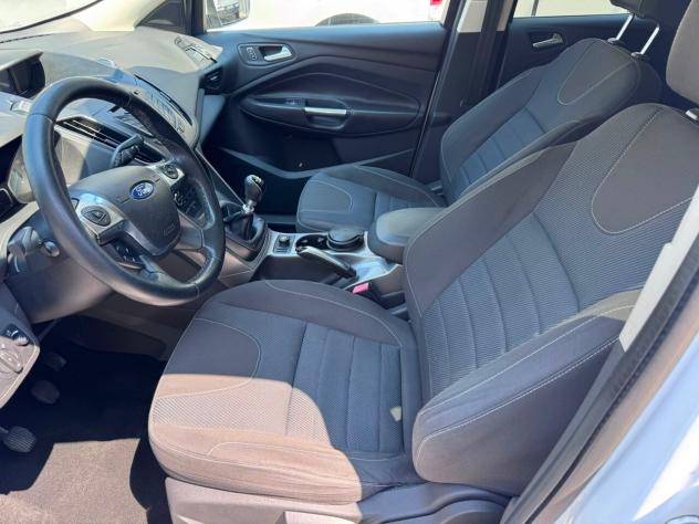 Ford Kuga 2.0 TDCI 140 CV 2WD Titanium - Foto 7