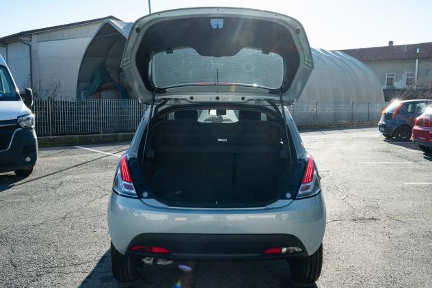 Lancia Ypsilon 1.2 69 CV 5 porte GPL - Foto 7