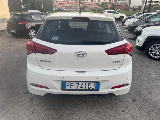 hyundai i20 1.4 crdi 90cv diesel 2016 - Foto 4