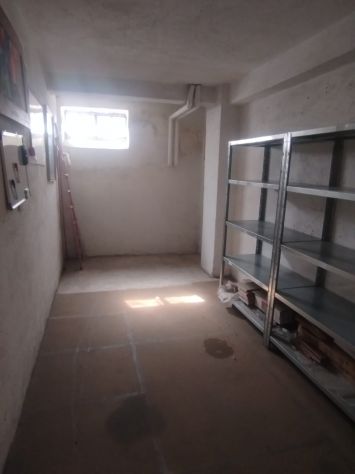 CANTINA USO MAGAZZINO O DEPOSITO