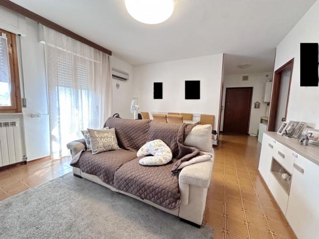 BAGNO DI GAVORRANO IN ZONA CENTRALE AMPIO APPARTAMENTO CON GARAGE E CANTINA - Foto 2