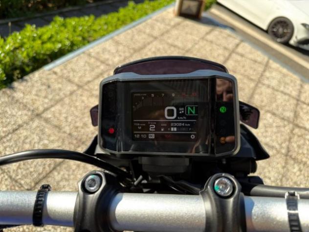 YAMAHA MT-09 TUTTO INCLUSO ANCHE PASSAGGIO! MINI RATE rif. 24230478 - Foto 9