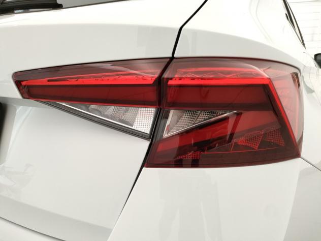 Škoda Fabia 1.0 TSI Evo 85KW BE MORE DSG - Foto 7