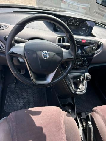 Lancia Ypsilon 1.2 69 CV Unyca VISTA E PIACIUTA - Foto 9