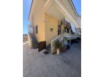 rif 460 villa 2 livelli con cantina e giardino