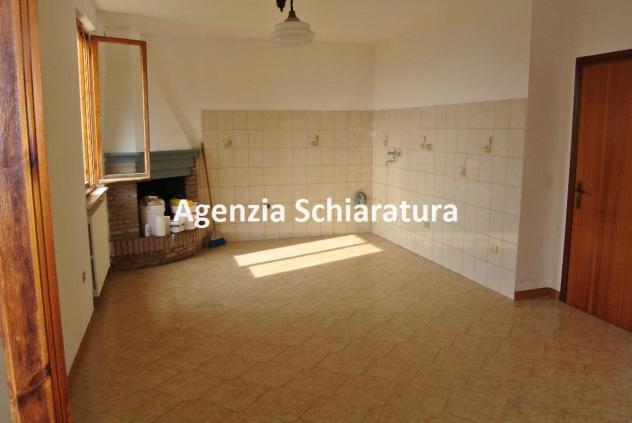 VICINANZE BORGO MASSANO VENDESI CASA SINGOLA CON DUE UNITA' IMMOBILIARI E UN'ETTARO DI TERRENO - Foto 7