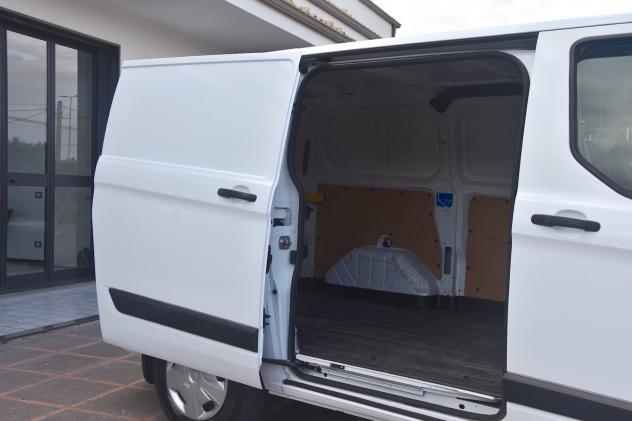Ford Transit Custom L1-H1 2.0 Tdci 130cv Trend - Foto 9