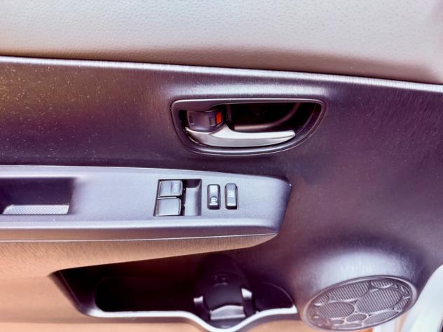 Toyota Yaris 1.4 D-4D 90cv Neopatentati - Foto 10