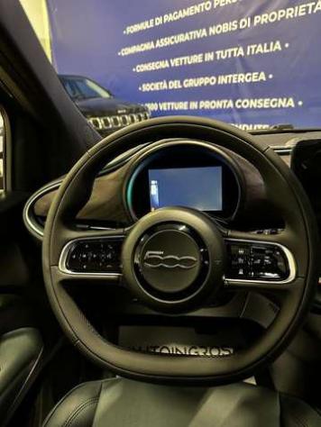 FIAT 500 Electric 42 kWh 320km GIORGIO ARMANI NUOVA DA IMMATRICOLARE - Foto 10