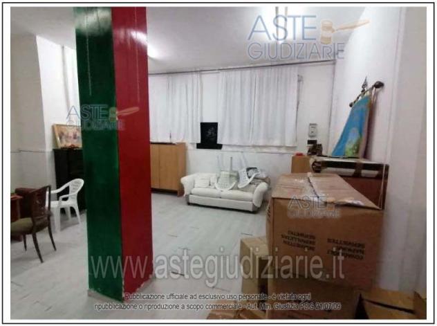 IMMOBILI-IMMOBILE COMMERCIALE-Via Belisario Corenzio, 23, 84129 Salerno SA, Italia - Foto 4