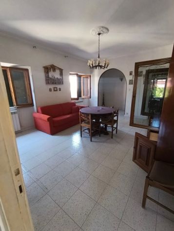 VALMONTONE QUADRILOCALE ARREDATO CON BALCONE - Foto 4