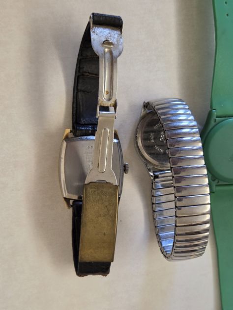 Orologi in stock da donna guasti (5 pz) per recupero pezzi di ricambio - Foto 9