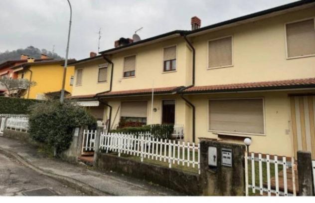 Immobile in asta di 135 m² con più di 5 locali e box auto in vendita a Castelgomberto - Foto 2