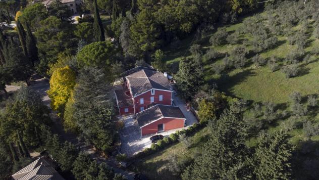 VILLA di 12 vani e di 700 mq (FOLIGNO - CAPPUCCINI) rif. CAPPUCCINI - Foto 3